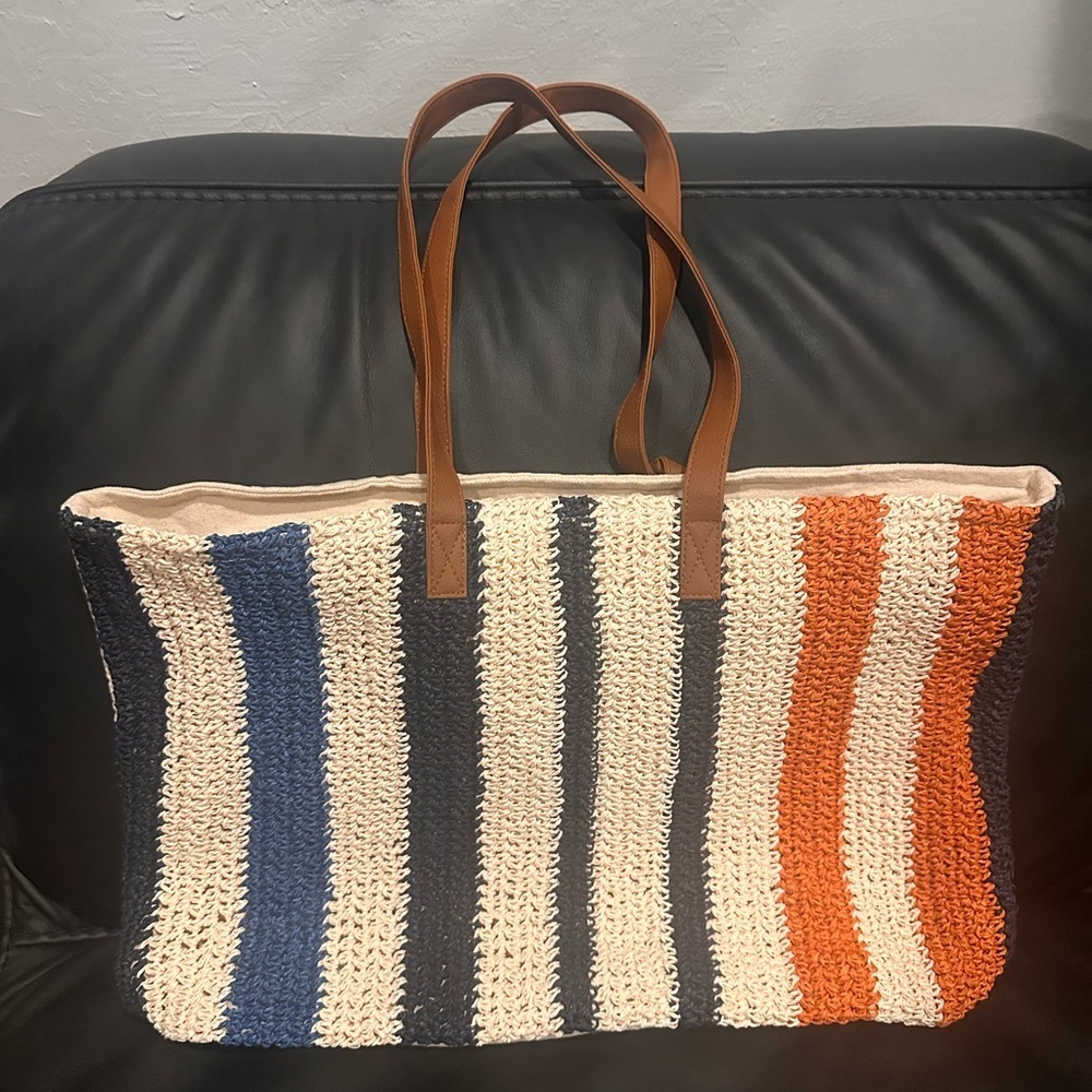 Rays for Days Striped Shorebreak Weekender Tote Bag EUC 🧡